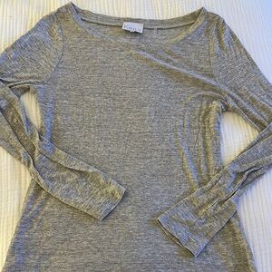 Kinley Size L Women's Gray Long Sleeve Top NWOT